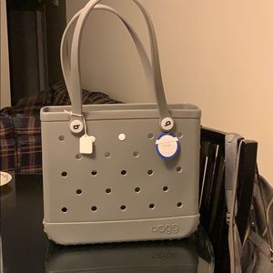Bogg bag NWT // smoke free home 🤍